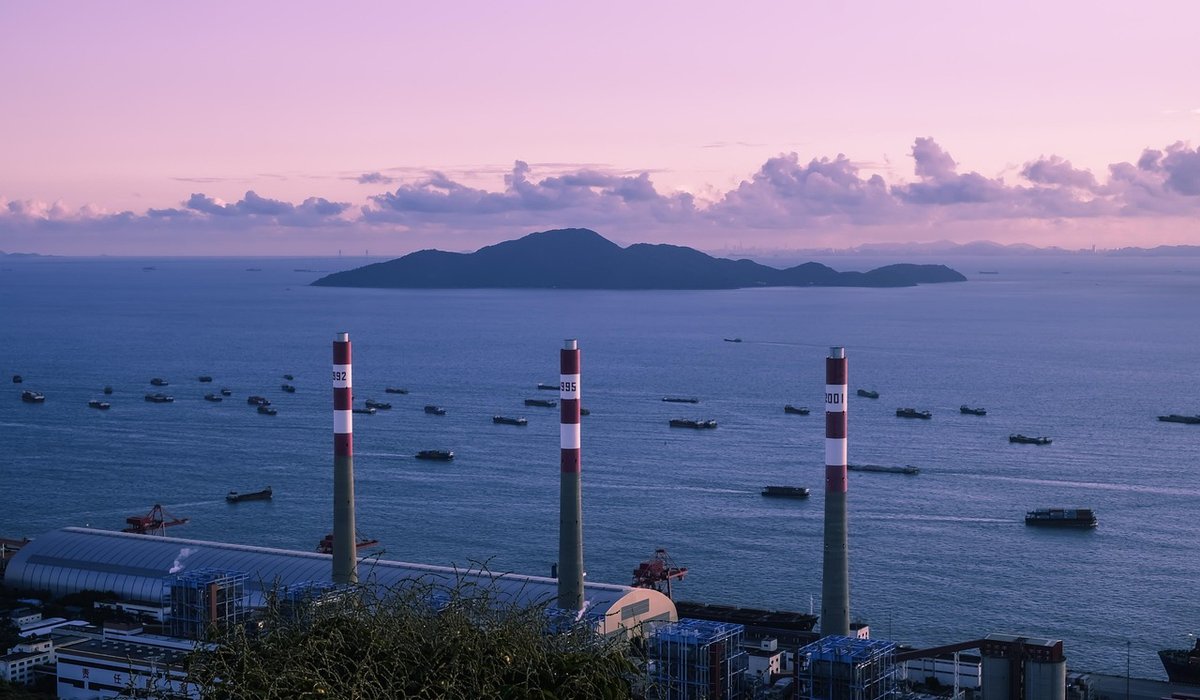 Dealing with customs delays at channel ports